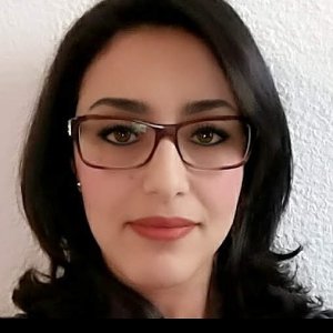 Dr. Asmae